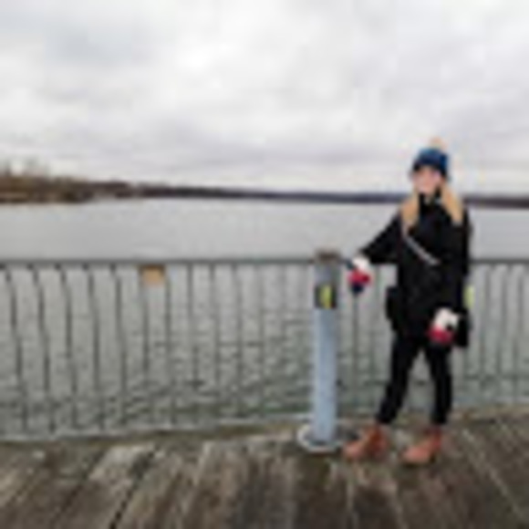 Meet your Posher, Kimberly - Picture 1 of 1